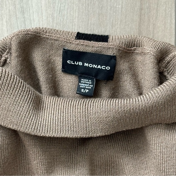 Club Monaco Men's Tan Turtleneck Sweater - Picture 4 of 4
